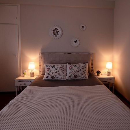 Emi'S Beach Apartment Nea Kallikrateia Ngoại thất bức ảnh