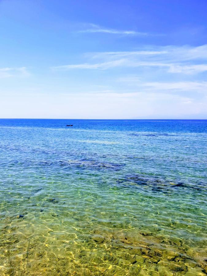Emi'S Beach Apartment Nea Kallikrateia Ngoại thất bức ảnh