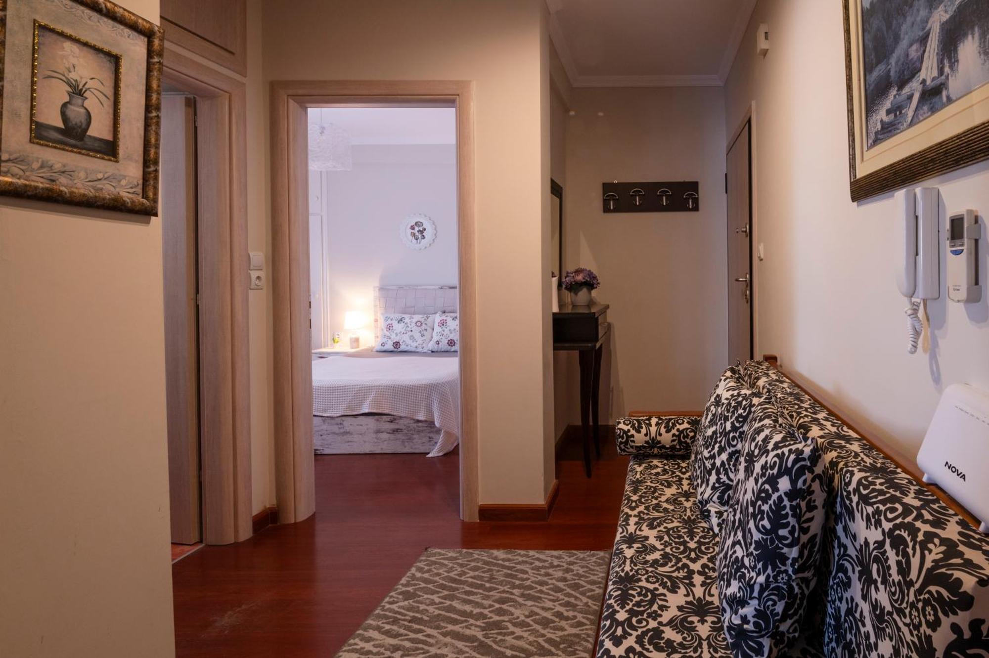 Emi'S Beach Apartment Nea Kallikrateia Ngoại thất bức ảnh